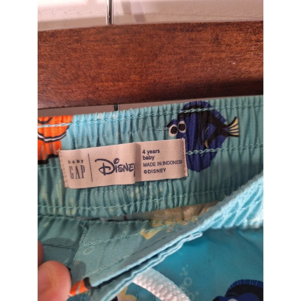 Baby Gap Disney Finding Nemo Rash Guard and Swim Trunks Set Aqua Blue Kids 4-5Y